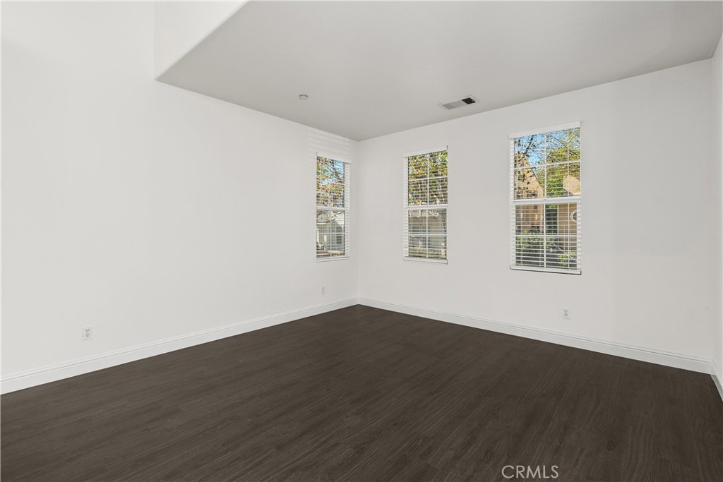 6371 Lionel Court Riverside, CA 92504 - Photo 8 of 39