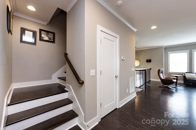 $690,000 | 1910 Seegars Place, Charlotte, NC 28204