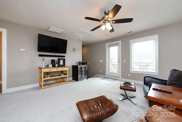 $690,000 | 1910 Seegars Place, Charlotte, NC 28204