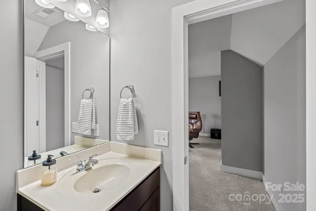 $690,000 | 1910 Seegars Place, Charlotte, NC 28204