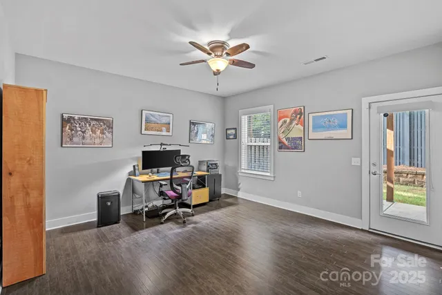 $690,000 | 1910 Seegars Place, Charlotte, NC 28204