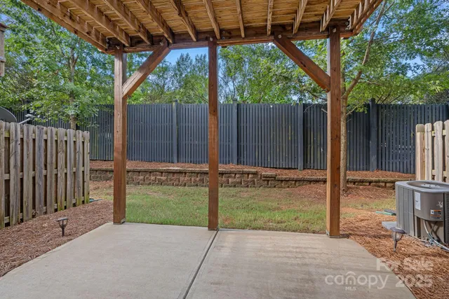 $690,000 | 1910 Seegars Place, Charlotte, NC 28204