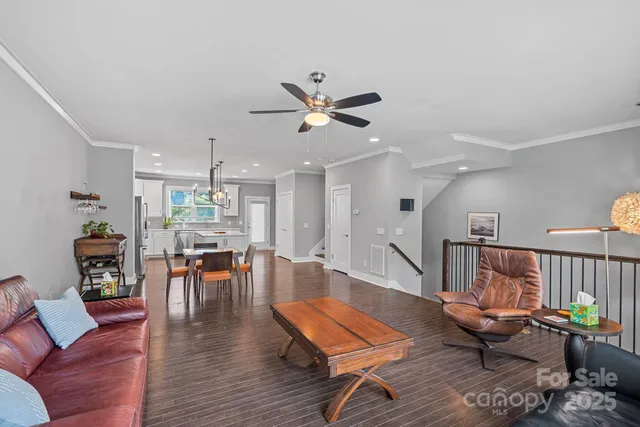 $690,000 | 1910 Seegars Place, Charlotte, NC 28204