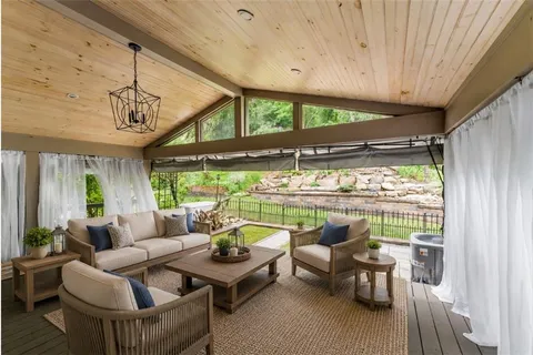 $425,000 | 329 Nature Trail Lane, Murrysville, PA 15668