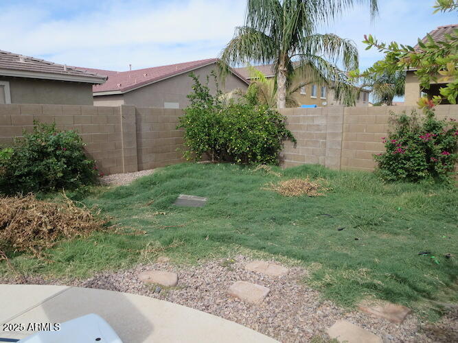 7120 South 68th Avenue Laveen, AZ 85339 - Photo 17 of 17 a view of a back yard of the house