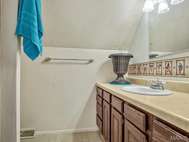 $262,000 | 4914 Highway 127, Nashville, IL 62263