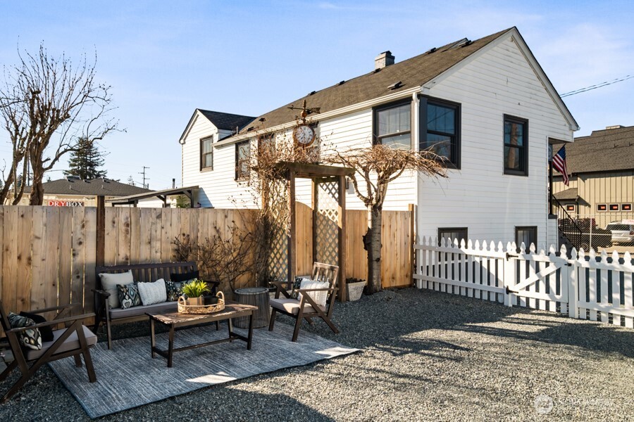 437 Main Street Buckley, WA 98321 - Photo 4 of 40