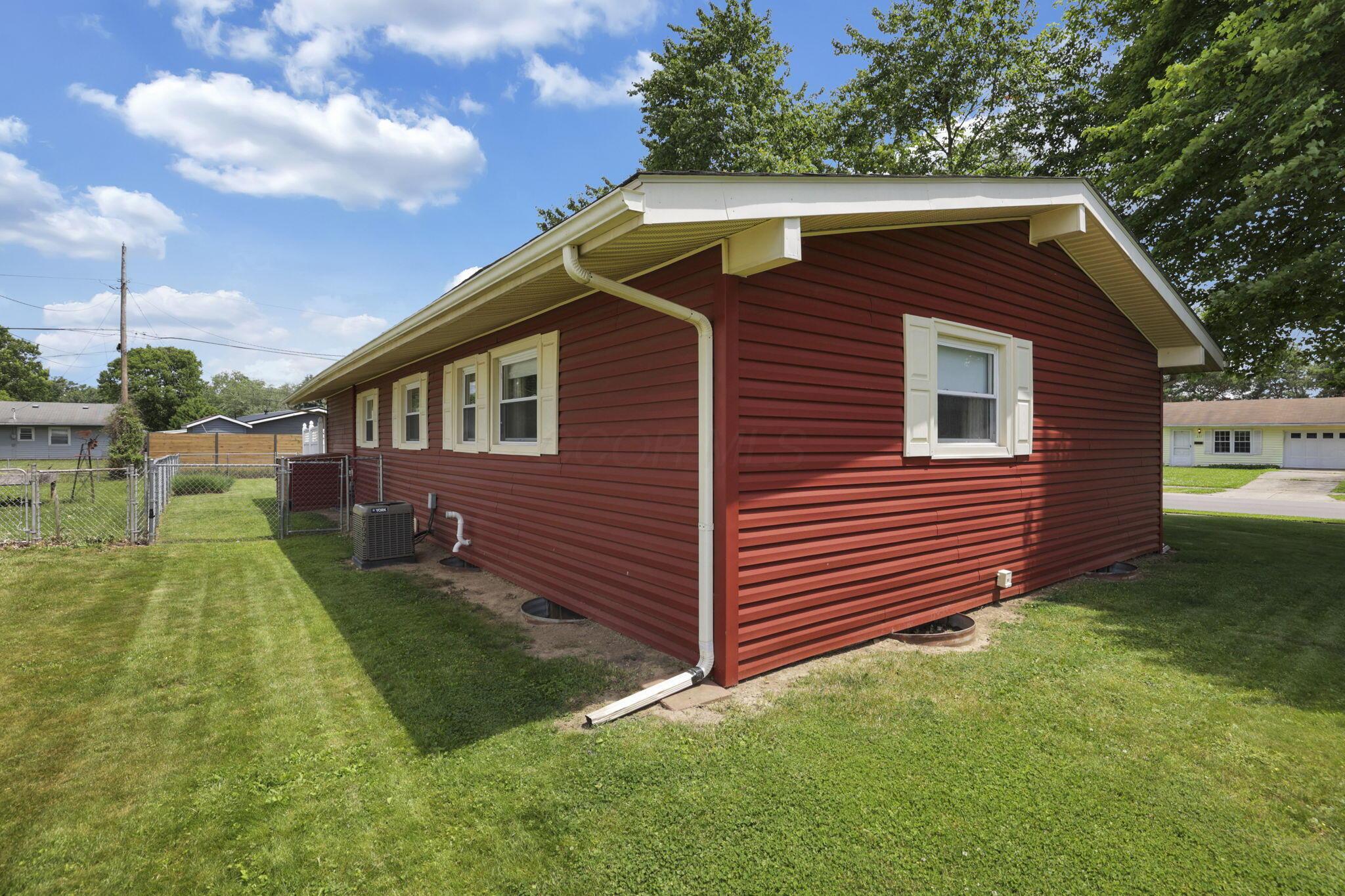 236 Fieldpoint Road Heath, OH 43056 - Photo 8 of 35 51-web-or-mls-0N4A3831