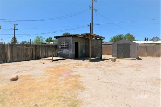 229 North Helena Street Ridgecrest, CA 93555 - Photo 29 of 32 a view of a backyard