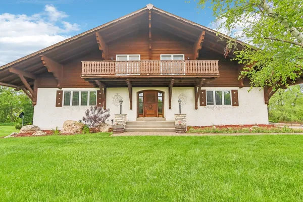 $1,000,000 | N8984 Old Madison Road, New Glarus, WI 53574