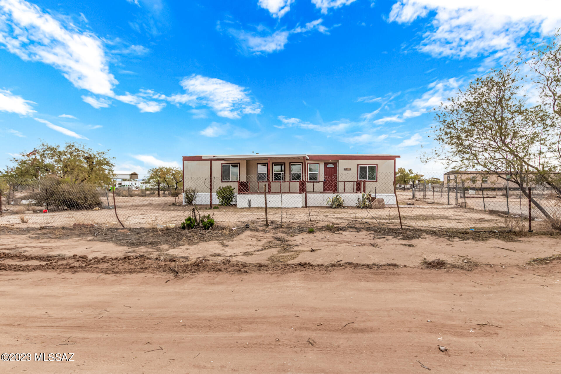 8555 South Marstellar Road Tucson, AZ 85736 - Photo 2 of 31 Gallery Image 2