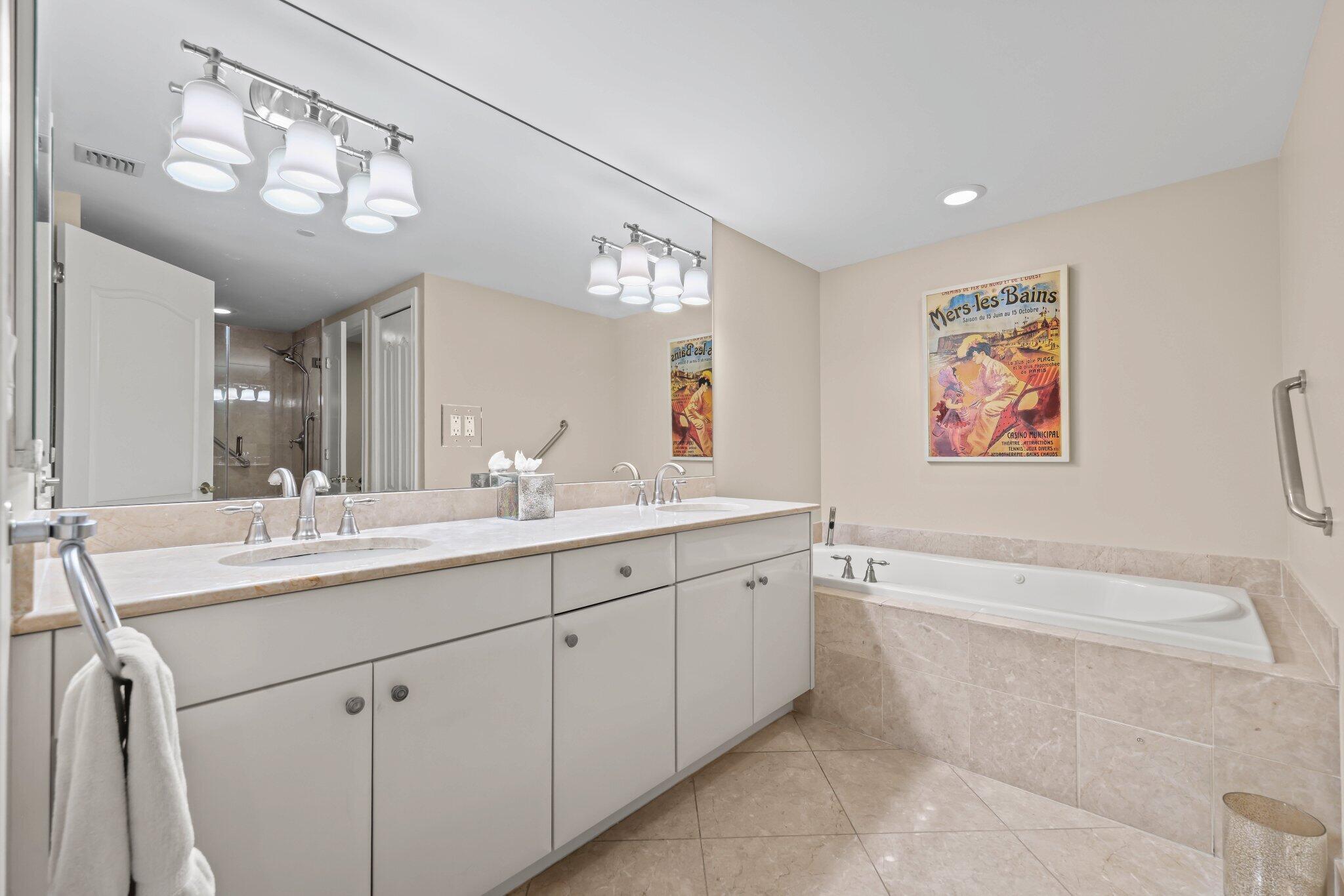 200 East Palmetto Park Road, Unit 607 Boca Raton, FL 33432 - Photo 29 of 54 Primary Bath