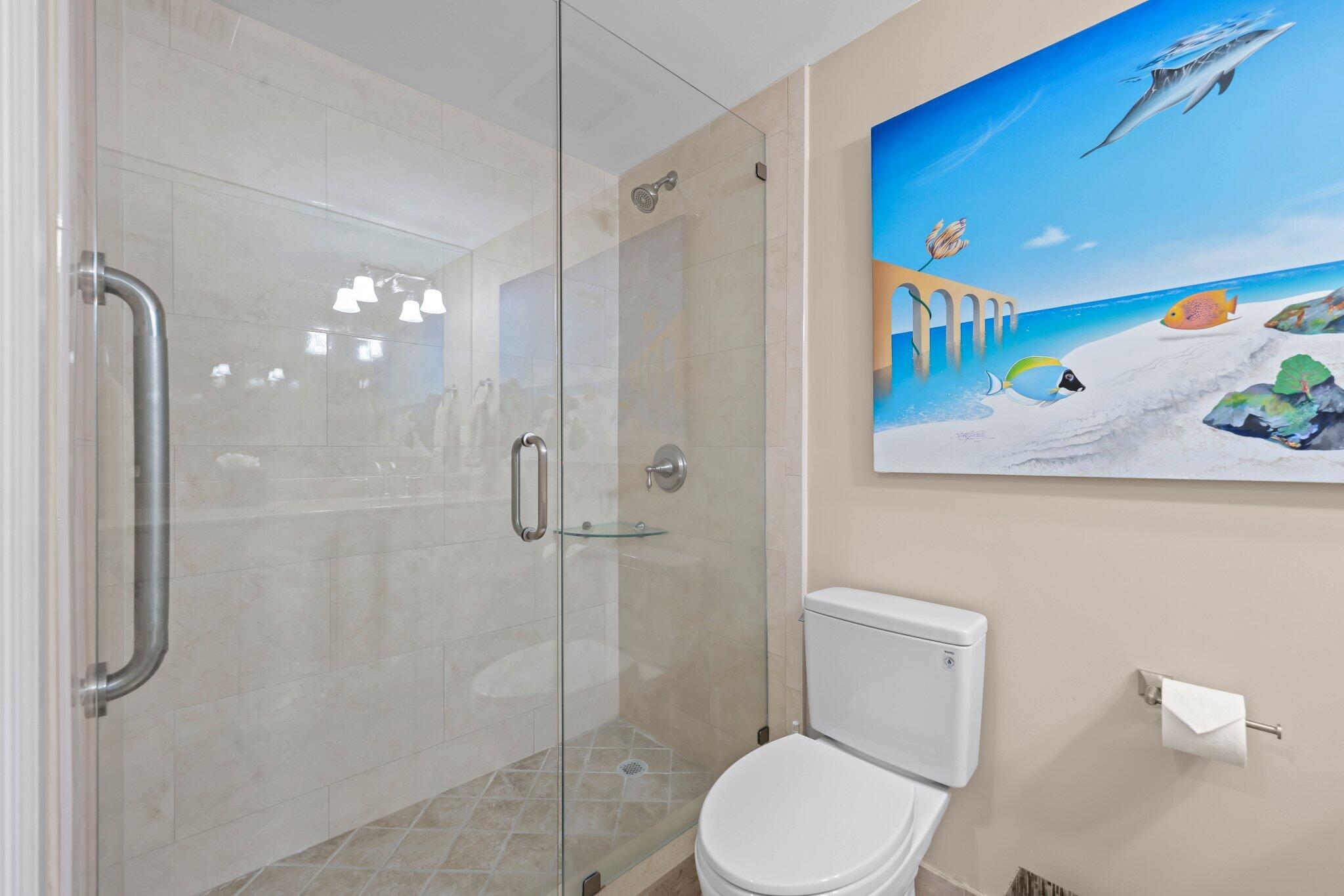 200 East Palmetto Park Road, Unit 607 Boca Raton, FL 33432 - Photo 37 of 54 En Suite Bath