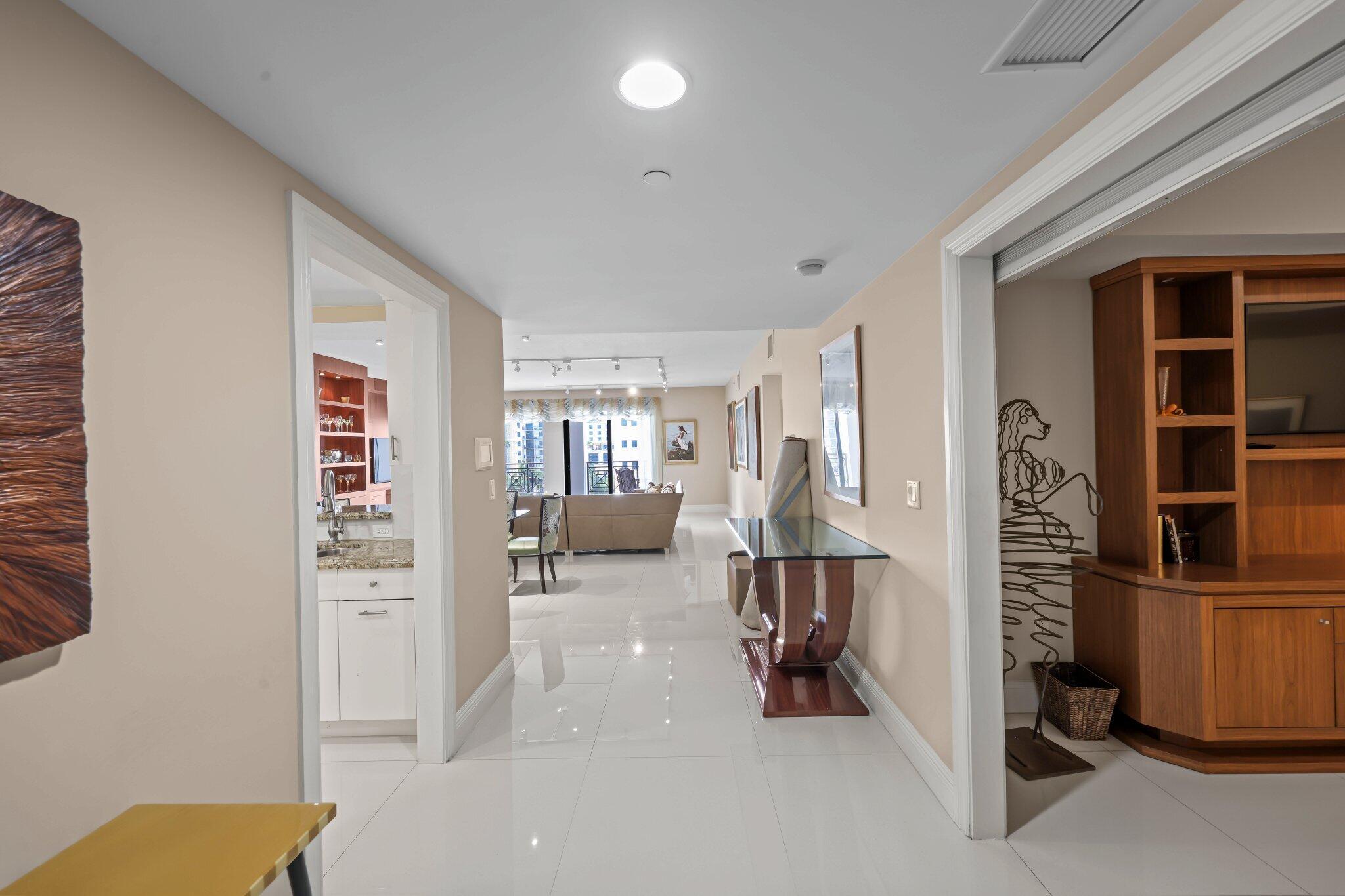 200 East Palmetto Park Road, Unit 607 Boca Raton, FL 33432 - Photo 5 of 54 200 East Palmetto Park Road, 607 - 2.jpg