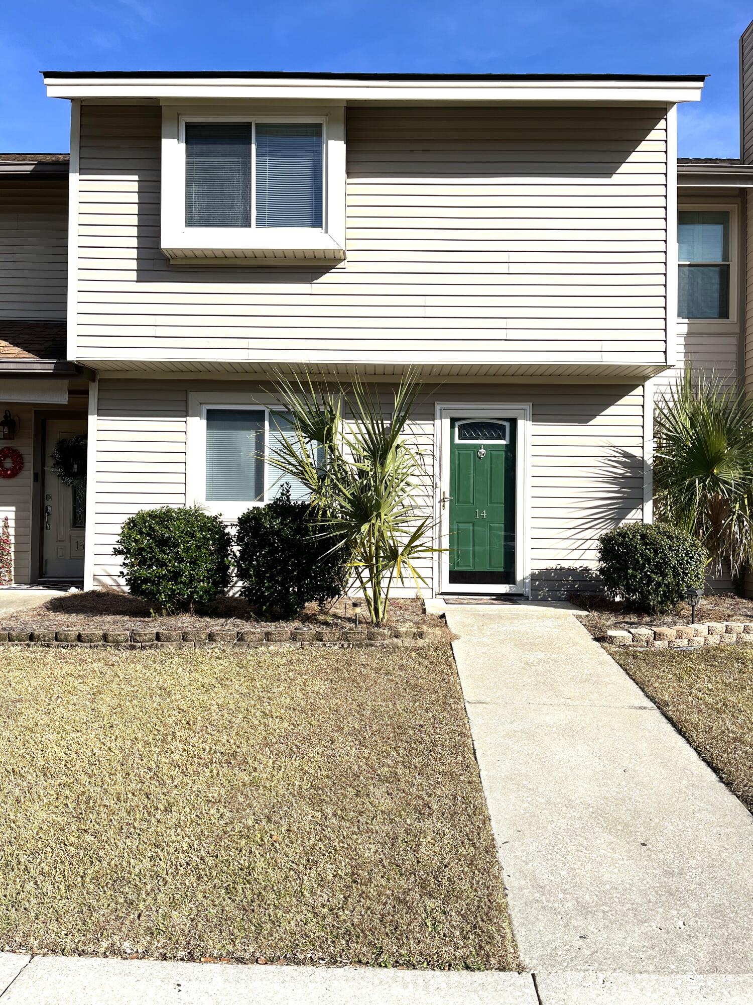 14 Hunters Court Goose Creek, SC 29445 - Photo 1 of 13 14 hunt main new
