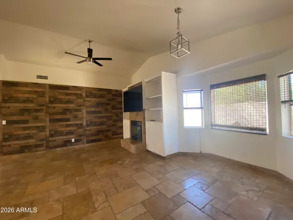 $2,795 | 405 East Huber Street, Mesa, AZ 85203