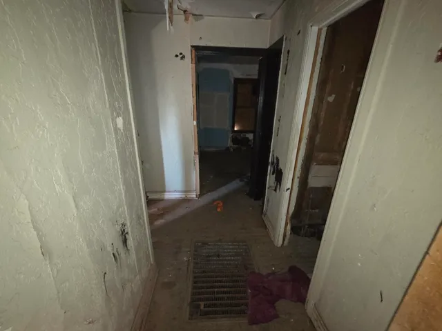 a view of empty room