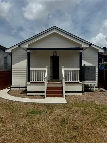 $2,500 | 2417 Eagle Street, New Orleans, LA 70118