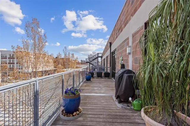 $1,100,000 | 2120 Wyandotte Street, Unit 16, Kansas City, MO 64108