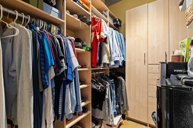 $1,100,000 | 2120 Wyandotte Street, Unit 16, Kansas City, MO 64108