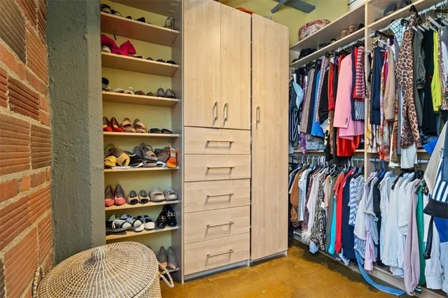 $1,100,000 | 2120 Wyandotte Street, Unit 16, Kansas City, MO 64108