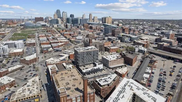 $1,100,000 | 2120 Wyandotte Street, Unit 16, Kansas City, MO 64108