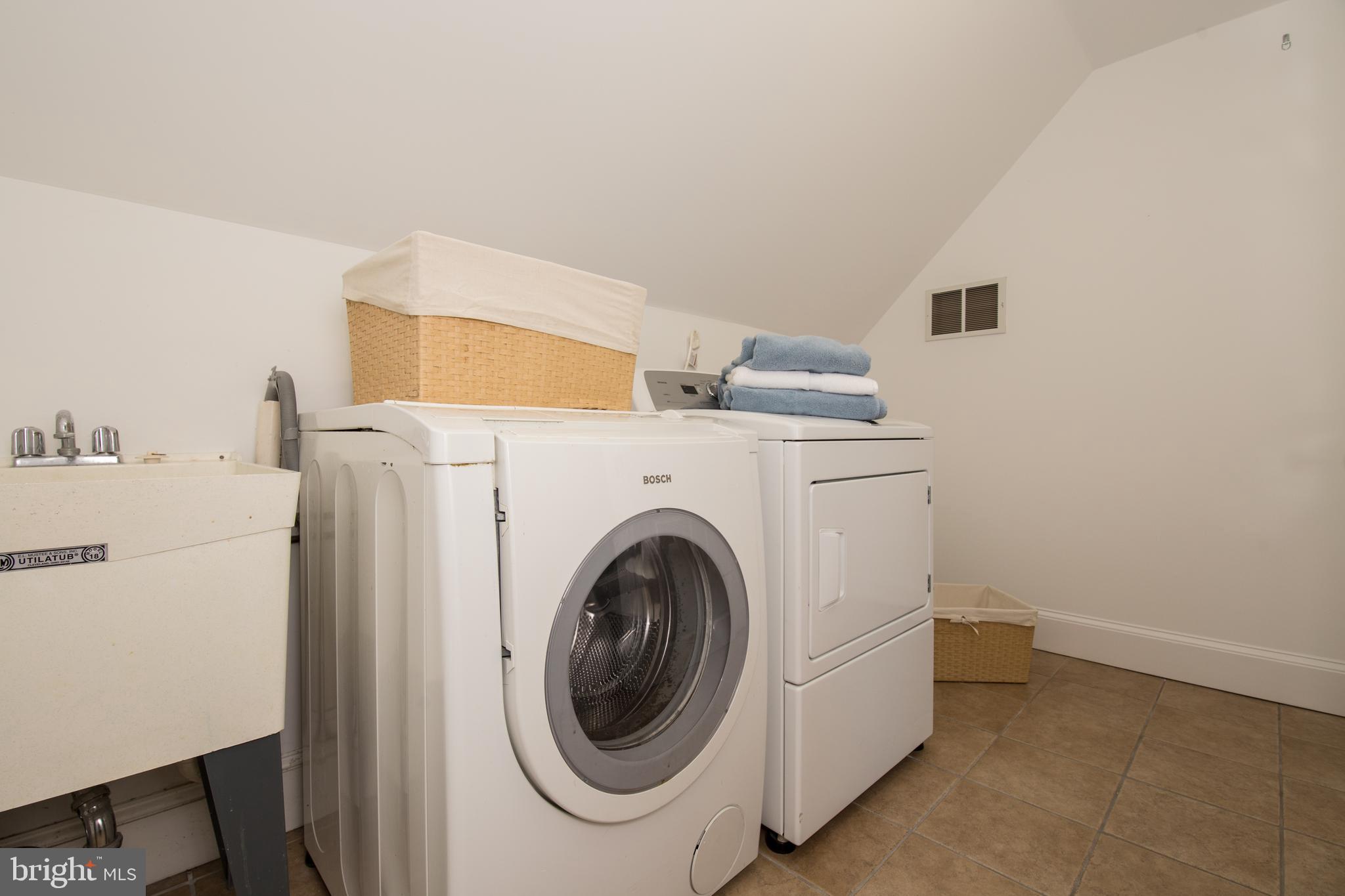 721 St Georges Road Philadelphia, PA 19119 - Photo 29 of 36