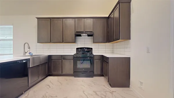 $2,200 | 10434 Astor Pt Trail, Tomball, TX 77375