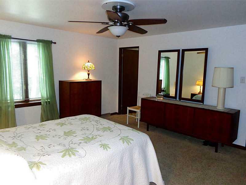 328 Johnston Road Upper St. Clair, PA 15241 - Photo 11 of 25 Master Bedroom.