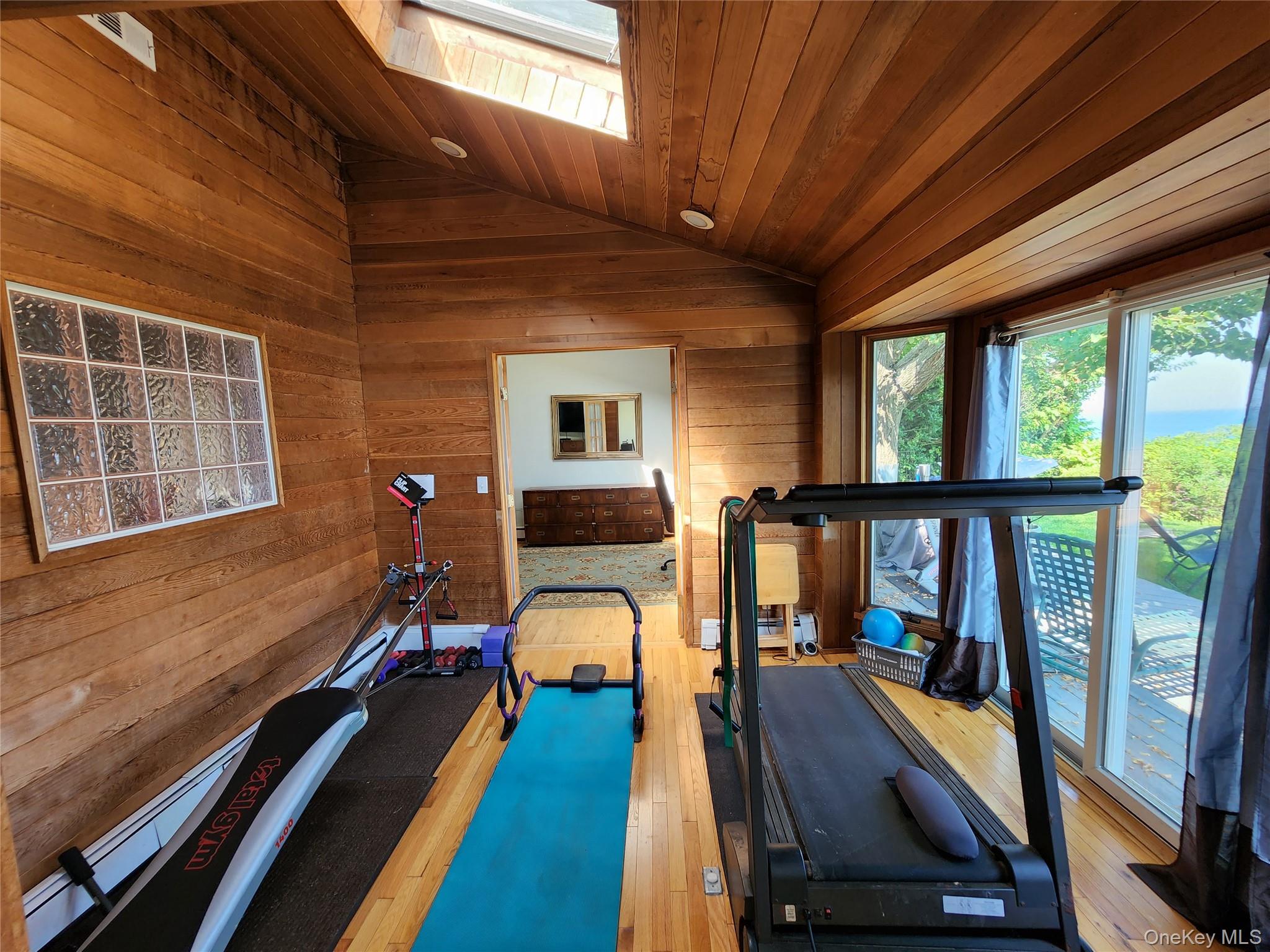 7 Riverhead Road Sound Beach, NY 11789 - Photo 11 of 33