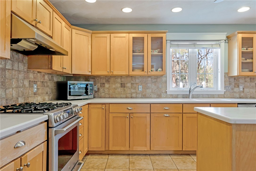 60 Blue Ridge Drive Charlestown, RI 02813 - Photo 6 of 50