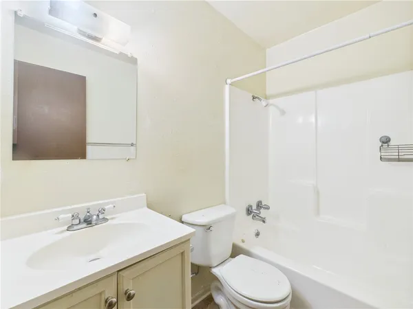 $650 | 401 Boyett Street, Unit C, College Station, TX 77840