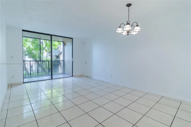 $2,100 | 14611 North Kendall Drive, Unit 208L, Miami, FL 33186