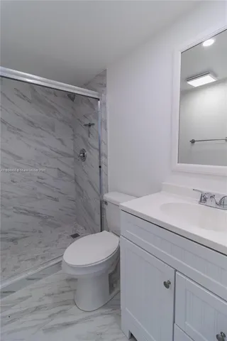 $2,100 | 14611 North Kendall Drive, Unit 208L, Miami, FL 33186