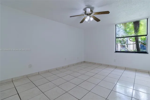 $2,100 | 14611 North Kendall Drive, Unit 208L, Miami, FL 33186