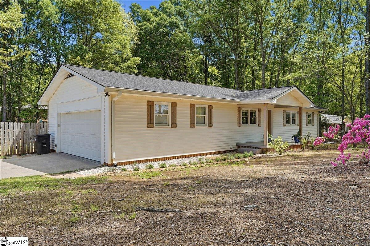 501 Hickory Lane Pendleton, SC 29670 - Photo 3 of 33