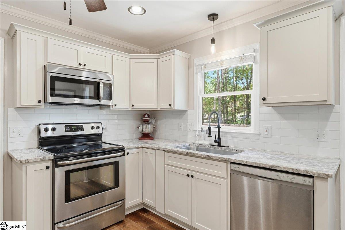 501 Hickory Lane Pendleton, SC 29670 - Photo 9 of 33