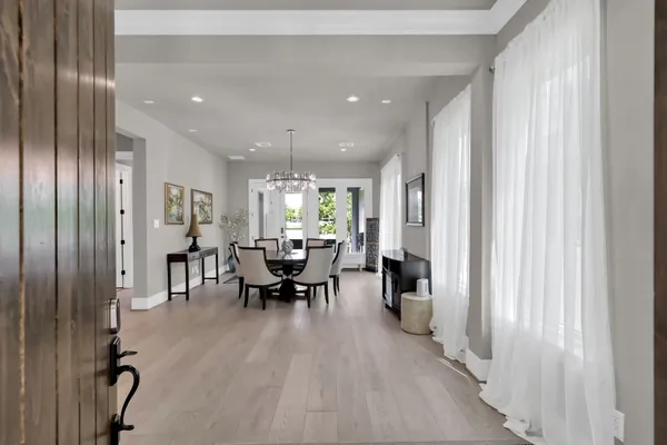 $1,764,000 | 22 Lakeside Cove, The Woodlands, TX 77380