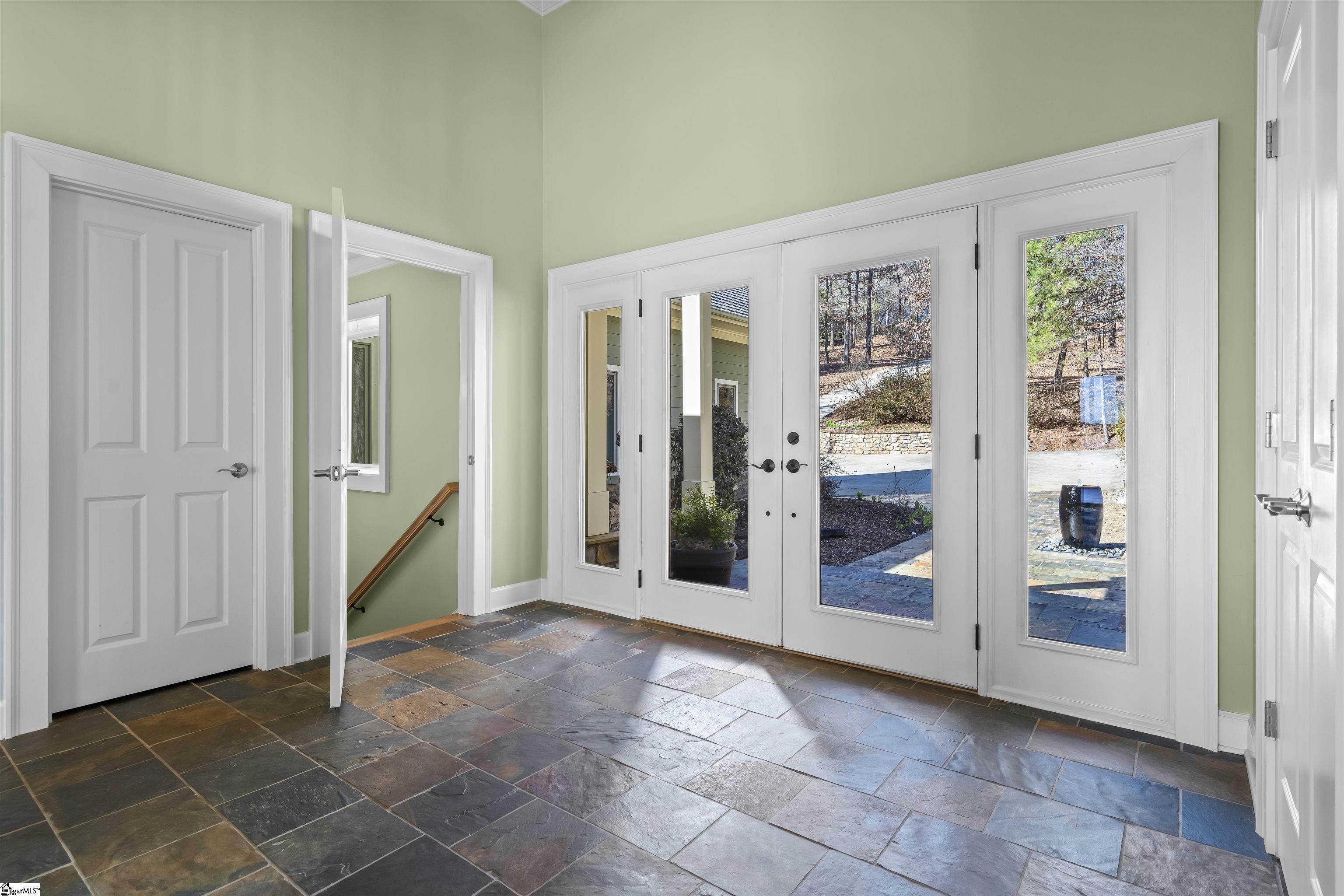 702 Navigator's Point Seneca, SC 29672 - Photo 5 of 36 Gallery Image 5