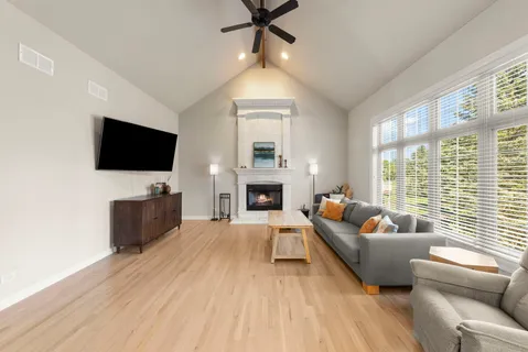 $685,000 | 26407 Silverleaf Drive, Plainfield, IL 60585