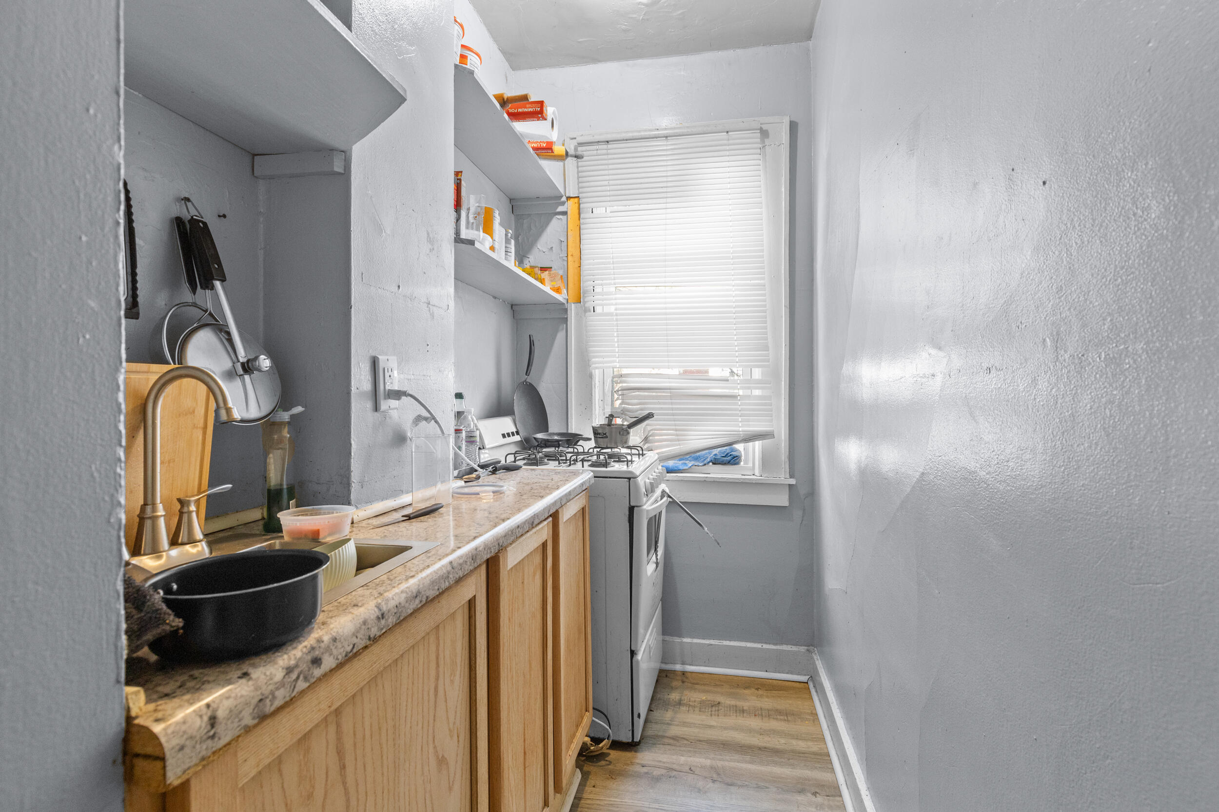 813 South Shea Avenue Milwaukee, WI 53215 - Photo 17 of 30 Kitchen