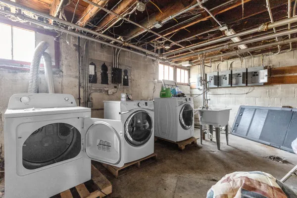 $295,000 | 813 South Shea Avenue, Milwaukee, WI 53215