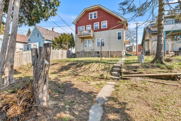 $295,000 | 813 South Shea Avenue, Milwaukee, WI 53215