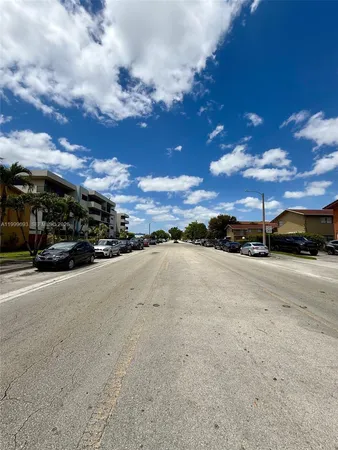 $2,500 | 1460 West 41st Street, Unit 1460, Hialeah, FL 33012