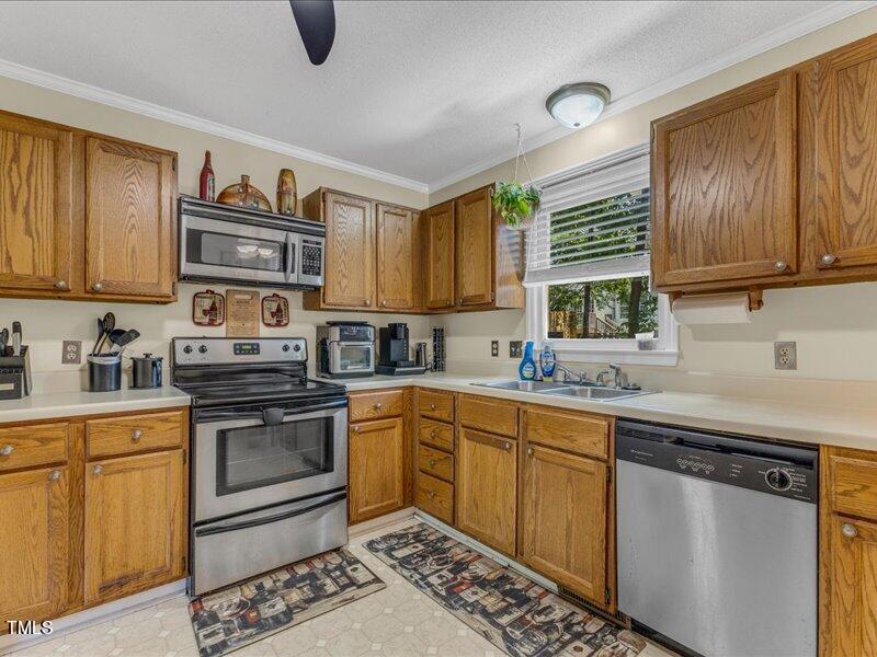 4528 Draper Road Raleigh, NC 27616 - Photo 12 of 31 Kitchen
