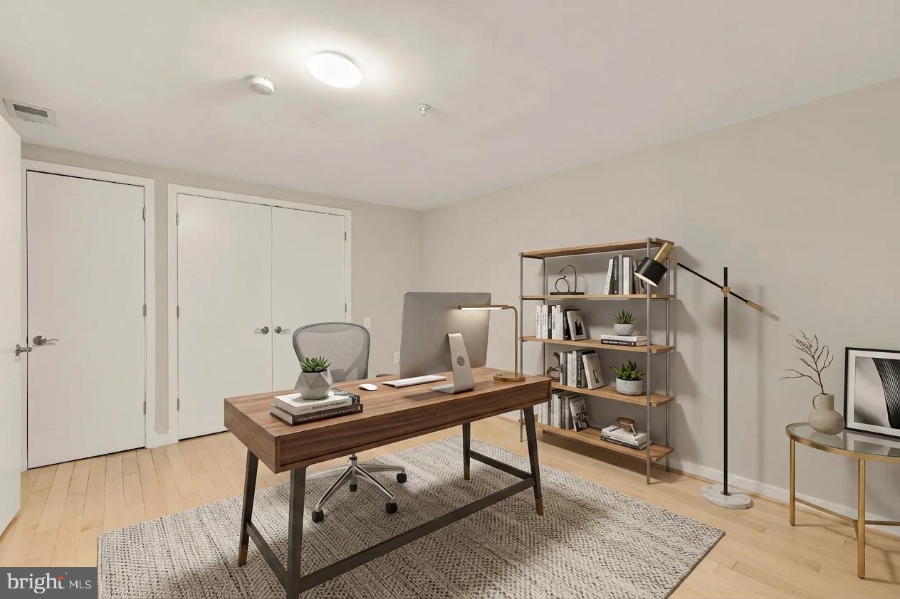 2412 17th Street Northwest, Unit C03 Washington, DC 20009 - Photo 20 of 26