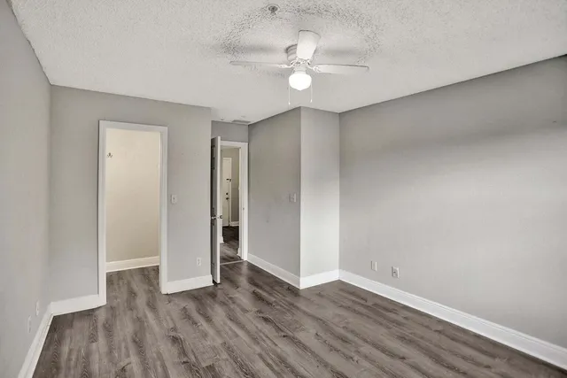 $2,000 | 2301 North Congress Avenue, Unit 21, Boynton Beach, FL 33426