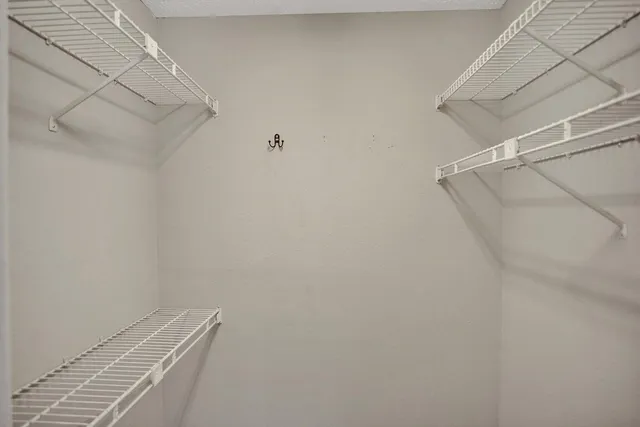 $2,000 | 2301 North Congress Avenue, Unit 21, Boynton Beach, FL 33426