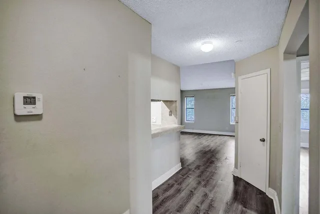 $2,000 | 2301 North Congress Avenue, Unit 21, Boynton Beach, FL 33426