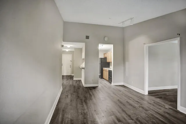 $2,000 | 2301 North Congress Avenue, Unit 21, Boynton Beach, FL 33426